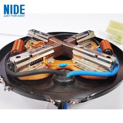 El tenedor de cepillo de carbono del motor de la herramienta eléctrica modificó los accesorios para requisitos particulares
