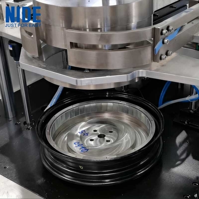 Máquina de pegado de adhesivo de inserción de magnetos automática del rotor del motor de las ruedas