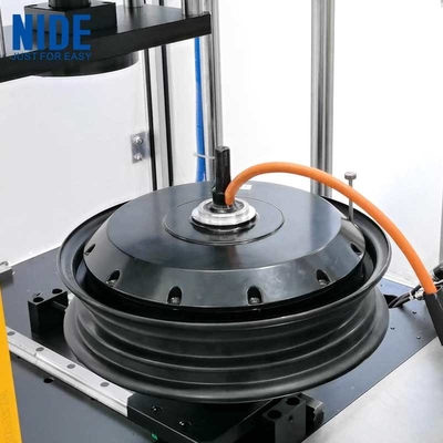 El motor del eje de la rueda, el estator y el rotor, la máquina de ensamblaje automático, la máquina de fabricación del motor.